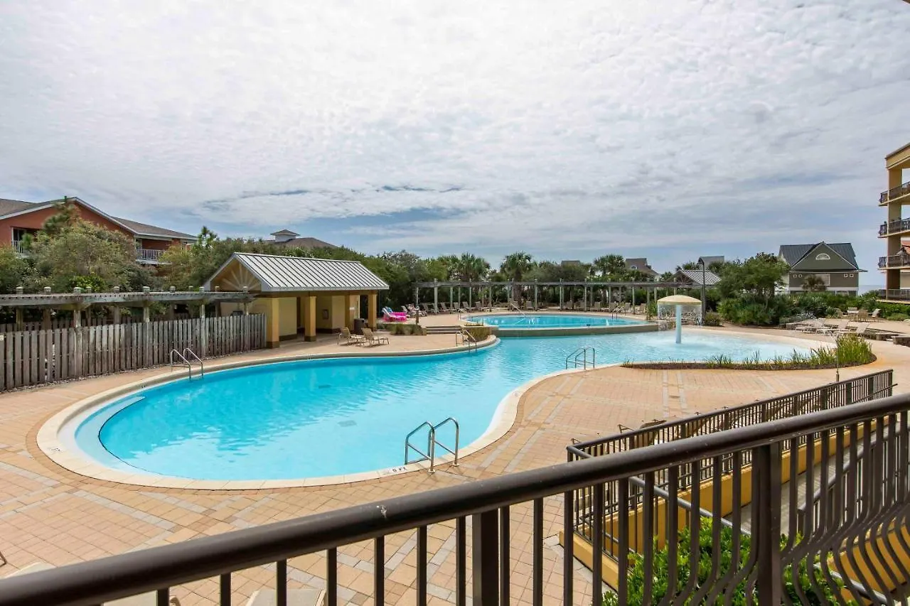 Beach Resort 205 دستين